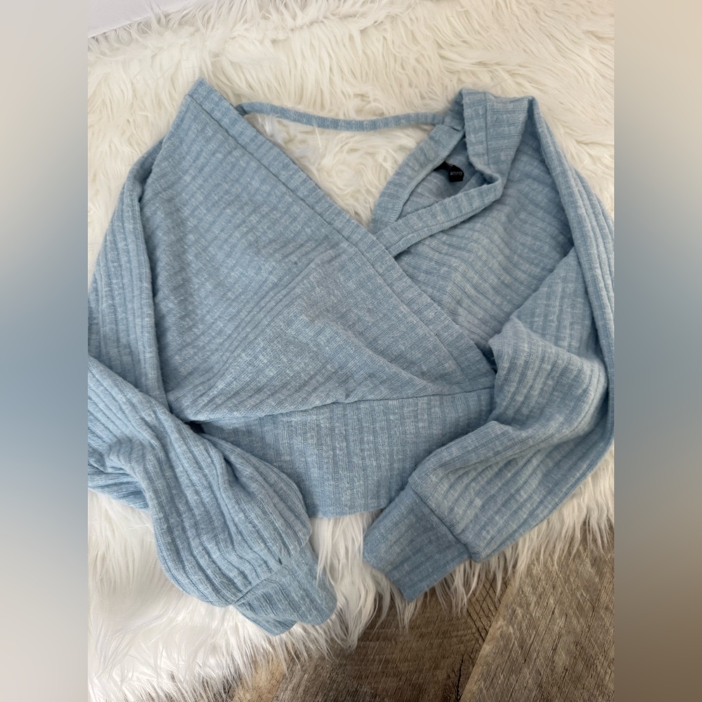 Windsor light blue Size SM sweater crop, long sleeve cross cross front V neck